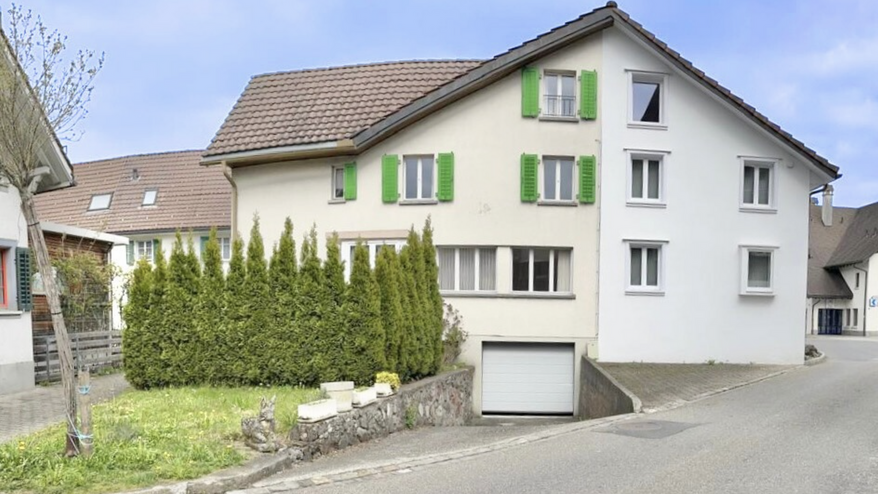 <font color=white><b>MIETEN </b><br> 5 Zi. Haus ZG</font>