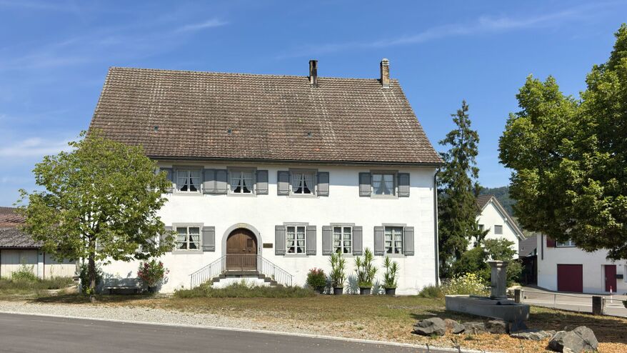 <font color=white><b> KAUFEN </b><br> Historisches Anwesen TG</font>