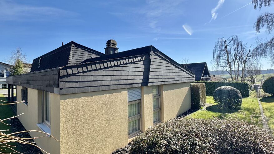 <font color=white><b> KAUFEN </b><br> 6.5 Zi. Bungalow ZH </font>